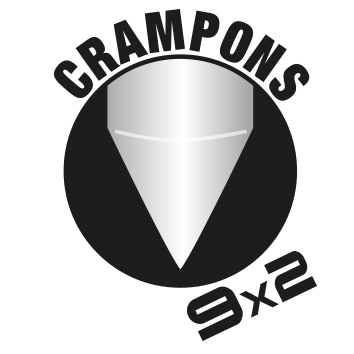 9 petits cramponspositionnés sur la surface inférieure de la raquette